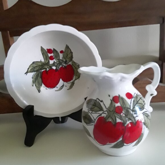 Vintage ENESCO Hand Painted Pitcher with Matching Saucer - Strawberry Motif - Picture 2 of 8